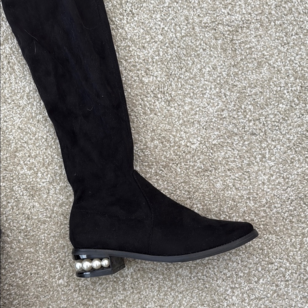 Black Heeled Boots with Pearl Embellished Heel